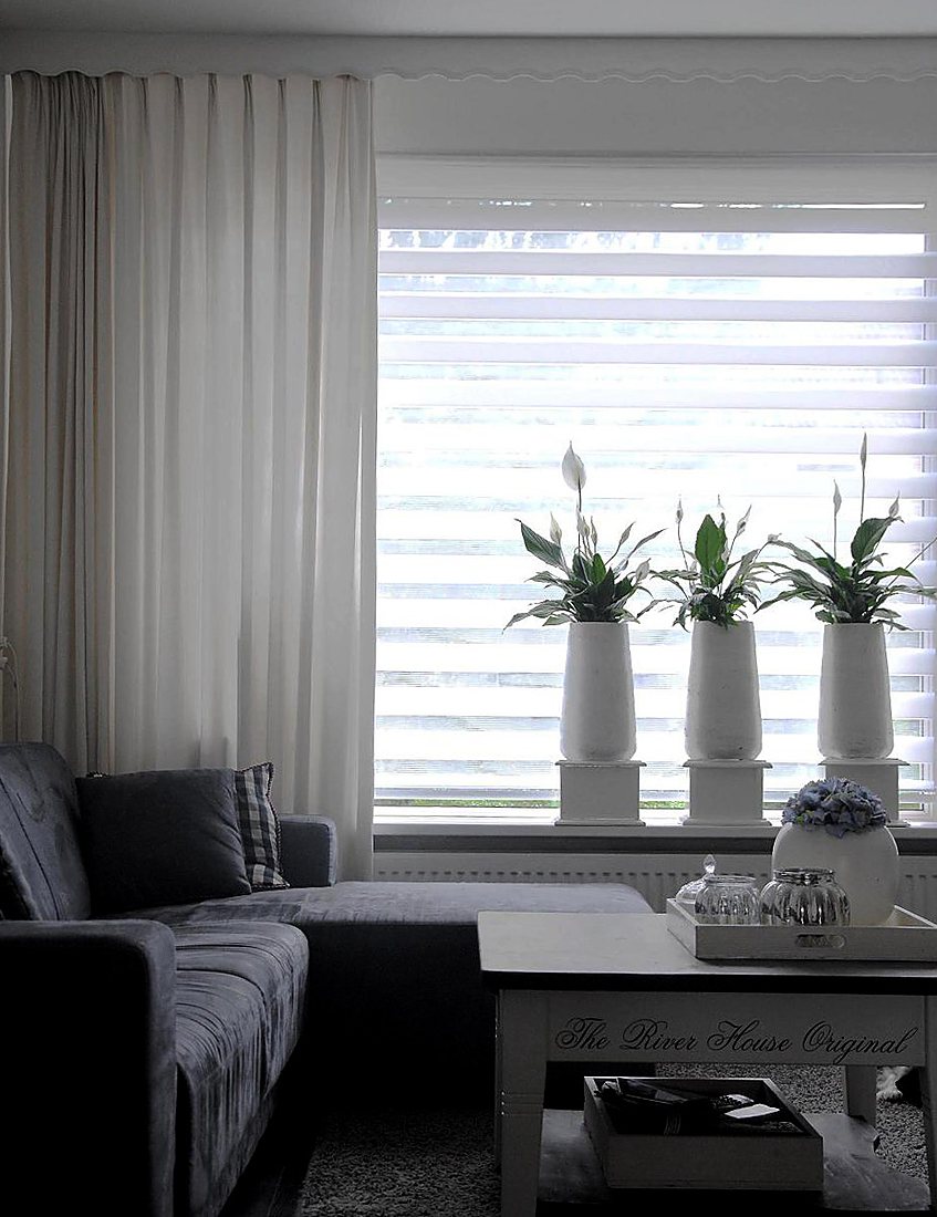 Yana Plus rolgordijn in de woonkamer